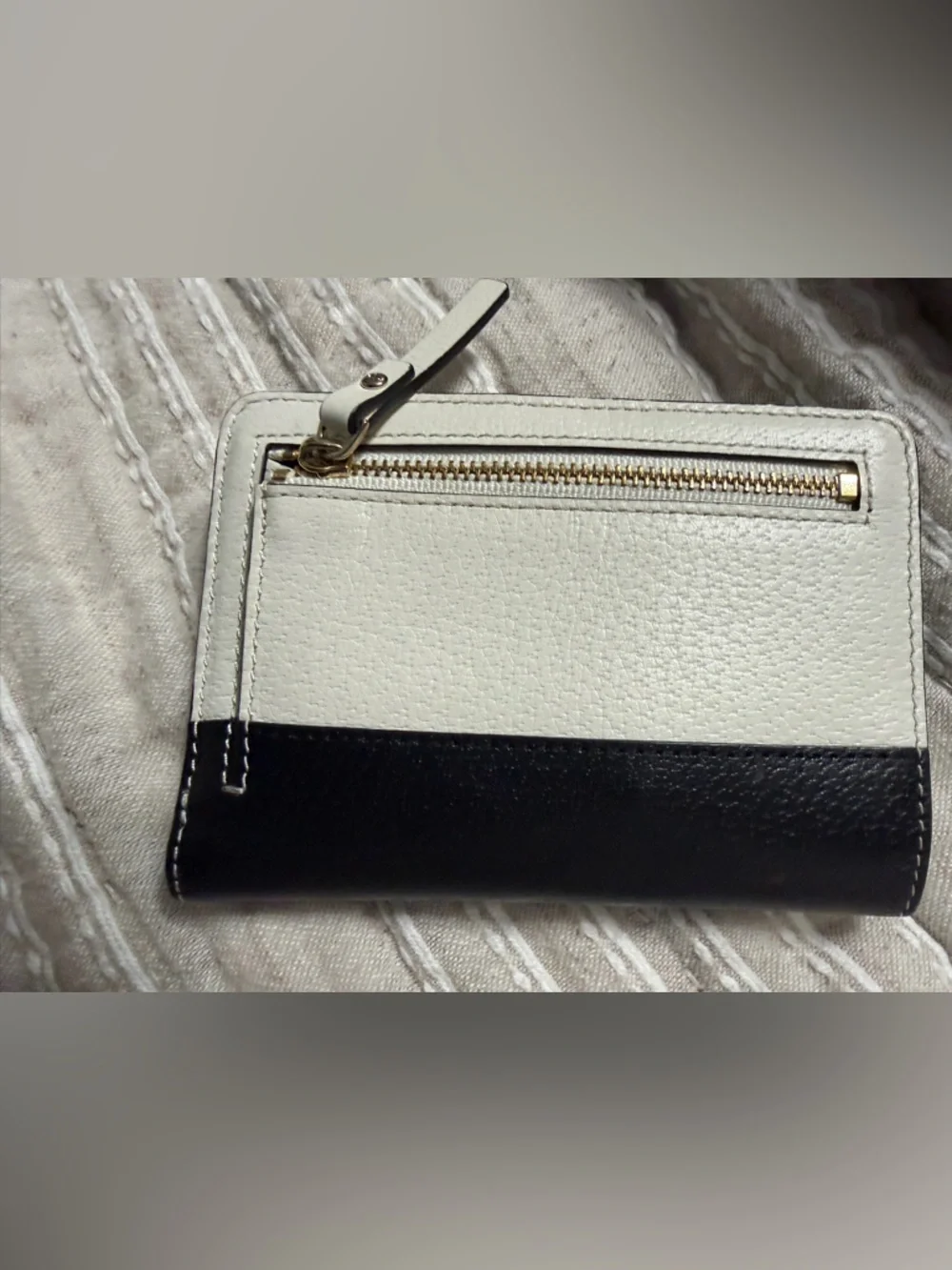 kate spade Two-Tone Black and White Zip‎ Card Wallet
